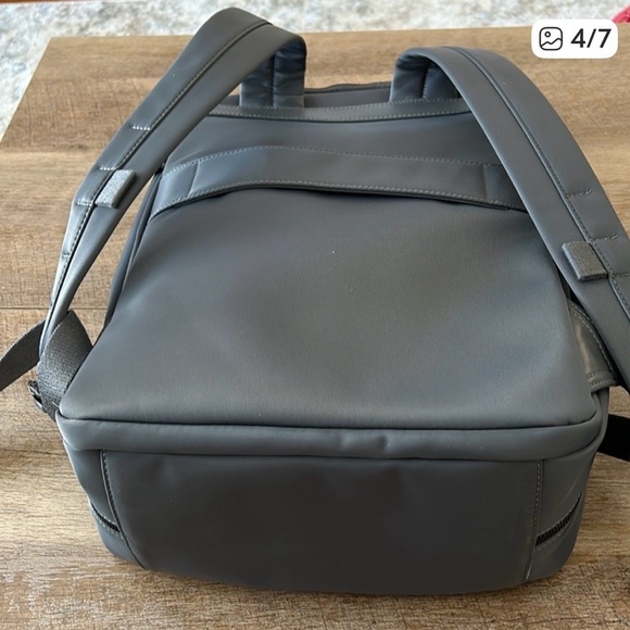 MONOS Metro Backpack - Picture 4 of 12